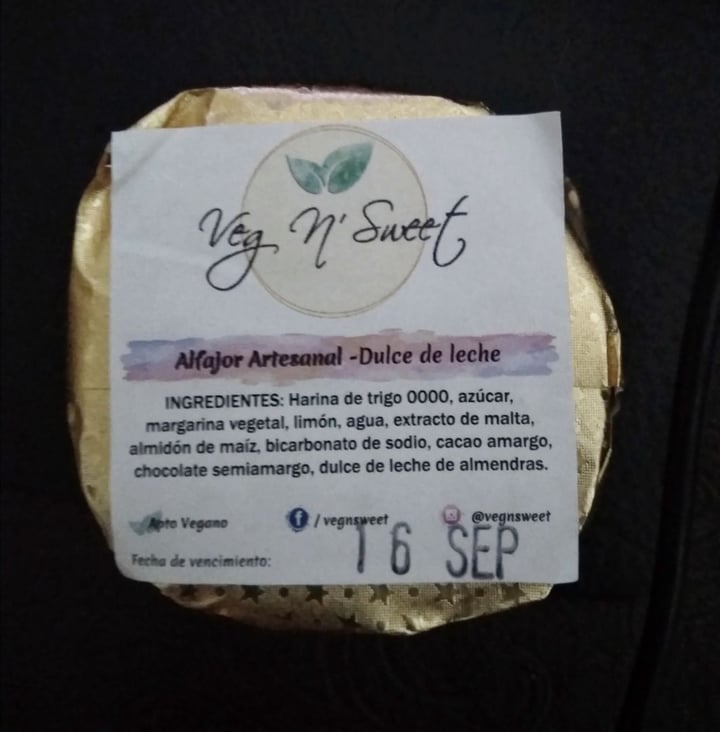 photo of Veg N' Sweet Alfajor De Dulce De Leche shared by @natyvegan on  19 Aug 2019 - review