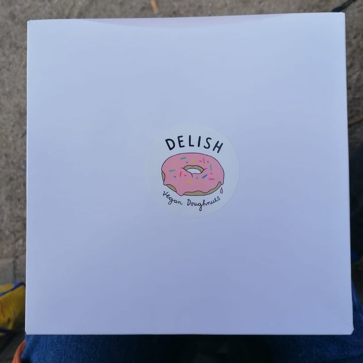 photo of Delish Vegan Doughnuts Donut Relleno De Crema De Avellana shared by @zzzcos on  11 Mar 2021 - review