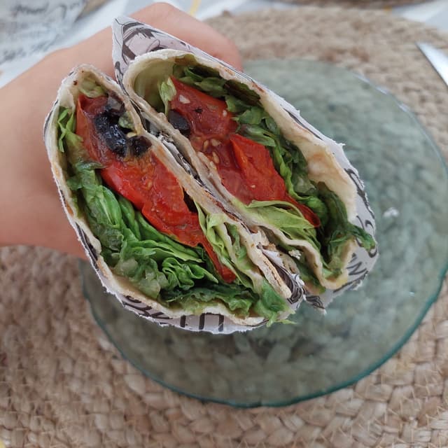 Photo of the dish “Wraps de tofu y vegetales”