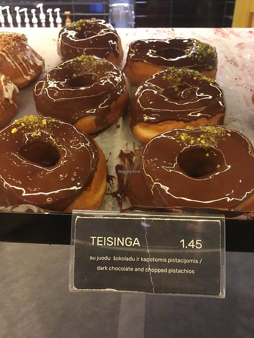 review photo of Holy Donut Chocolate glazed donuts shared by @zalexanna on 16 Dec 2017 - review