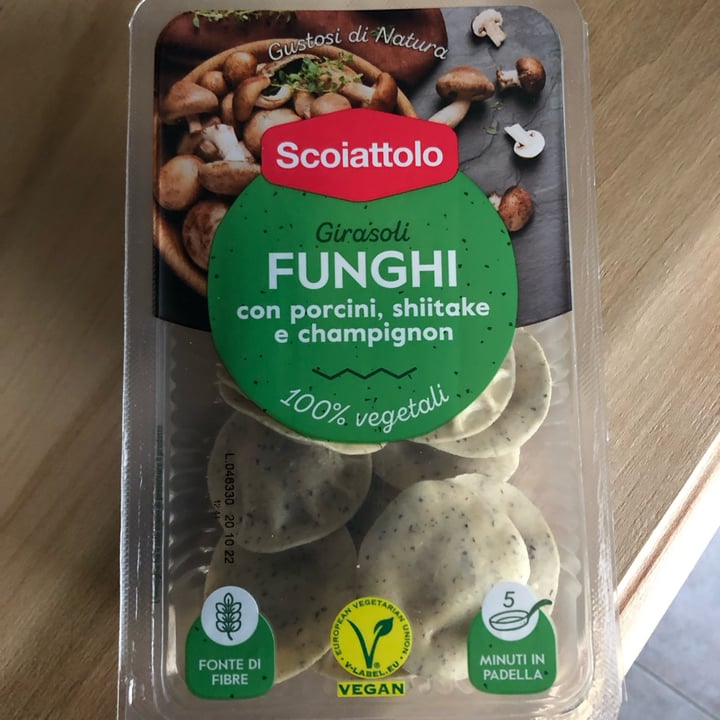 photo of Scoiattolo Girasoli Funghi con porcini, shiitake e champignon shared by @waldenhc on  20 Sep 2022 - review