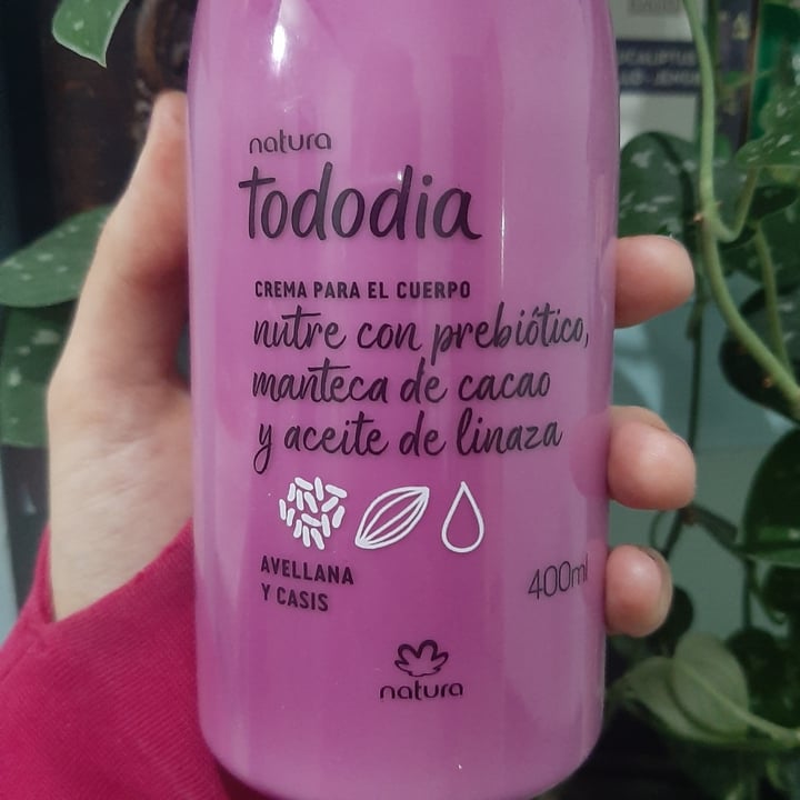 photo of Natura Crema para el cuerpo avellana y casis shared by @kiti on  04 Sep 2022 - review