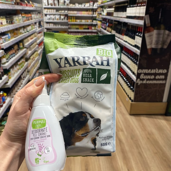 photo of Yarrah biscuits larger dogs shared by @ioulia on  24 Jan 2022 - review