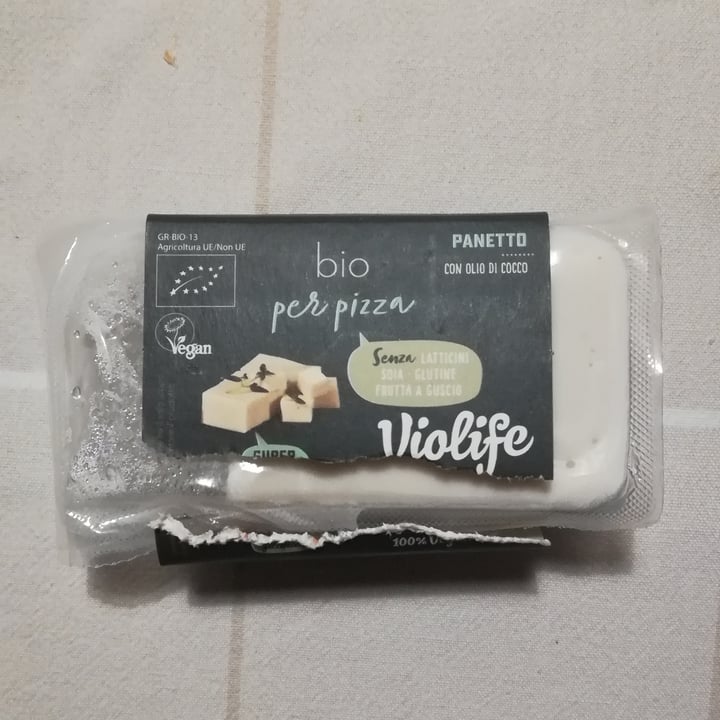 photo of Violife Bio per pizza shared by @e1e on  17 Oct 2022 - review