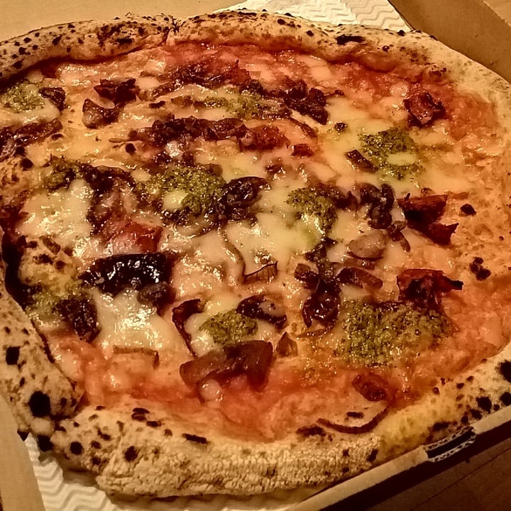 review photo of I Knead Pizza Vegan pesto pizza shared by @nrc on 27 Jan 2021 - review