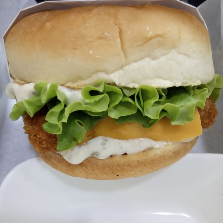 photo of Veggie Dojo Fishless Burger shared by @eatvegwithme on  02 May 2020 - review