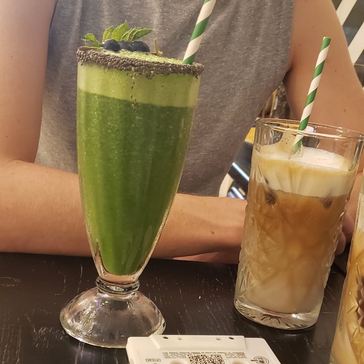 photo of Faire. Brunch & Drinks Green smoothie shared by @pedrocapellao on  22 Jun 2022 - review