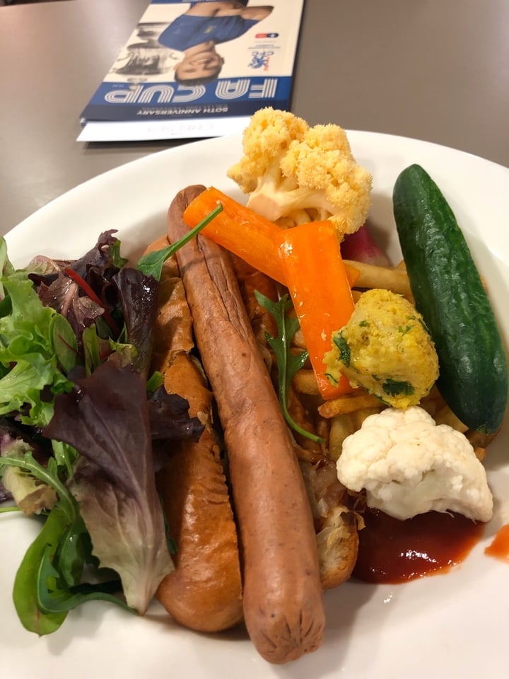 photo of Stamford Bridge Chelsea FC Hospitality Buffet shared by @natnars on  21 Mar 2020 - review