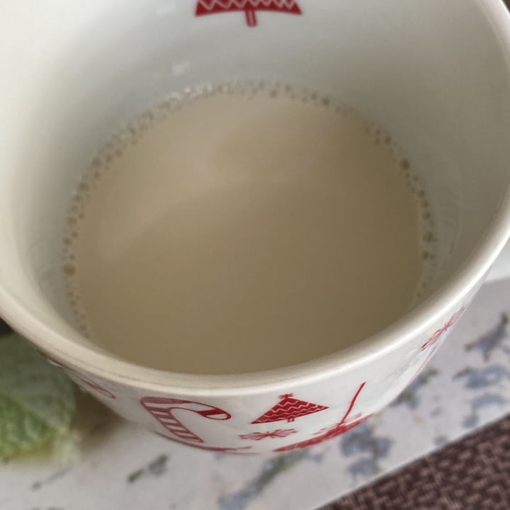 review photo of Vitasoy Soya Bean Drink shared by @salmonellabeaches on 01 Feb 2022 - review