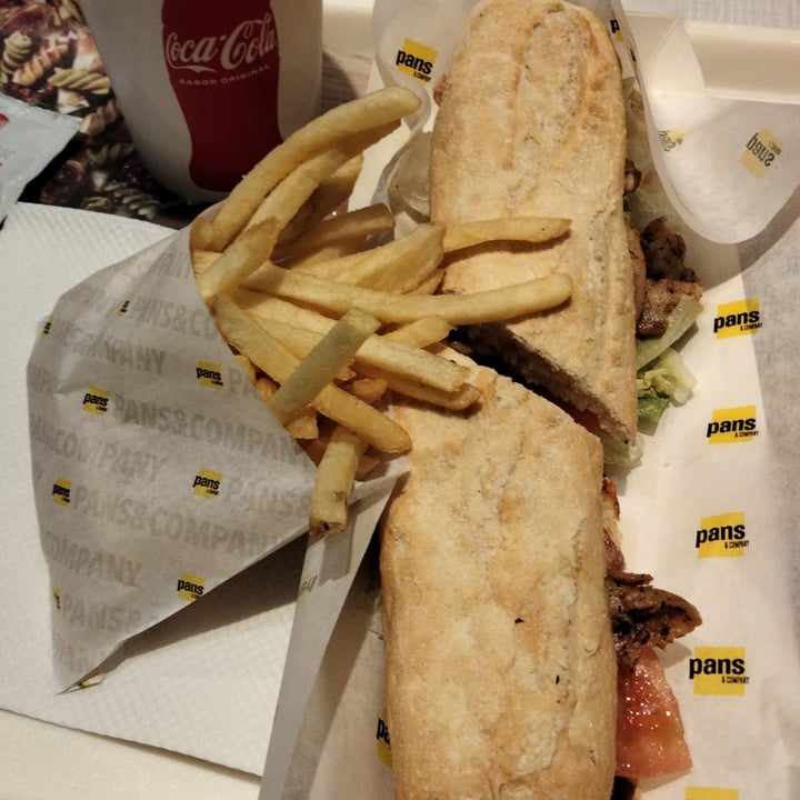 photo of PANS & COMPANY Bocadillo de heura y queso vegan shared by @telena on  05 Dec 2021 - review