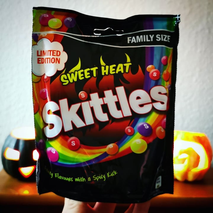 review photo of Skittles Skittles Sweet Heat shared by @vegandoesitsuck on 03 Apr 2020 - review