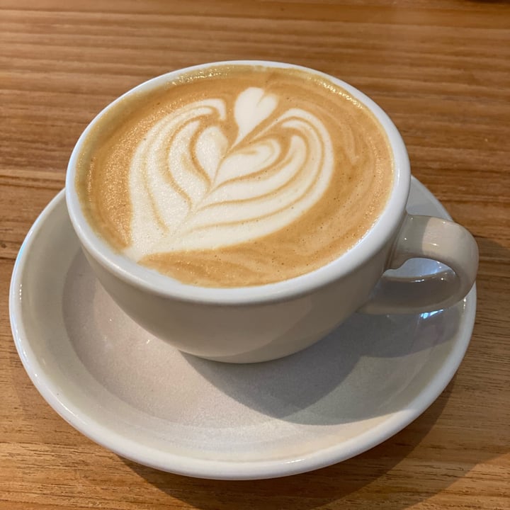 review photo of Glasshouse White coffee with oat mylk shared by @ceganmhoo on 20 Nov 2021 - review