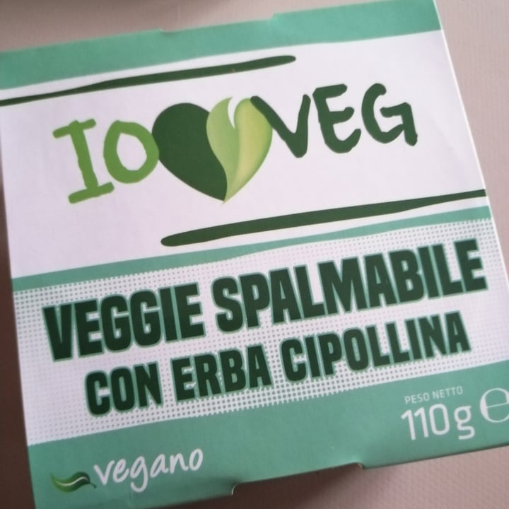 photo of ioVEG crema spalmabile con erba cipollina shared by @jeythealien on  23 Oct 2022 - review