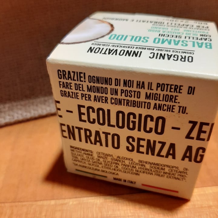 photo of Organic innovation Balsamo solido al cocco shared by @giosigur95 on  26 Sep 2022 - review
