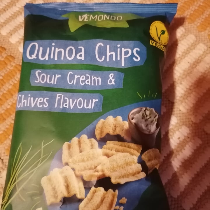 review photo of Vemondo Quinoa Chips Sour Cream & Chives Flavour shared by @hennaemilia on 12 Jan 2022 - review