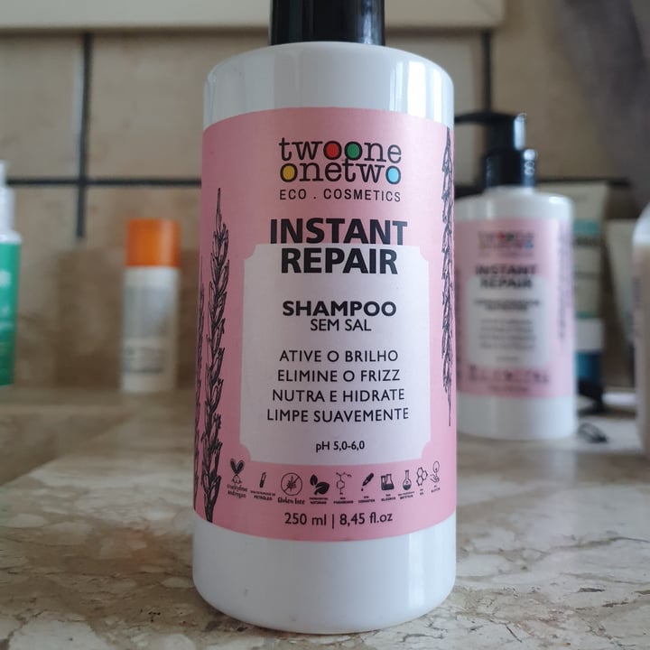 photo of Twoone Onetwo Shampoo Sem Sal shared by @analarissima on  10 May 2022 - review
