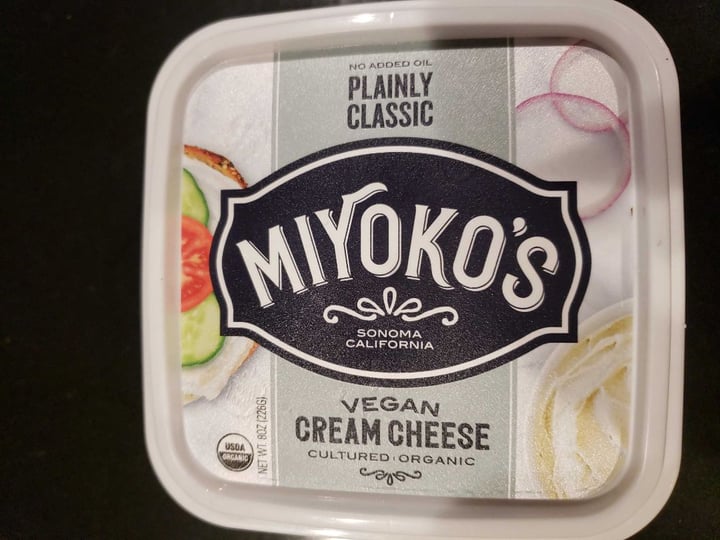 photo of Miyoko's Creamery Organic Cultured Vegan Cream Cheese Classic Plain shared by @ambularfortheanimals on  11 Feb 2019 - review