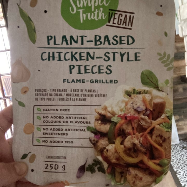 photo of Simple Truth Plant based chicken Style Pieces shared by @embroadway on  17 Apr 2022 - review