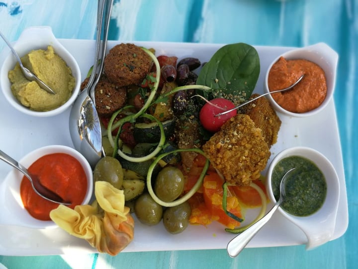 review photo of Radieschen Starters platter (vegan option) shared by @veggiequeen0108 on 24 Feb 2019 - review