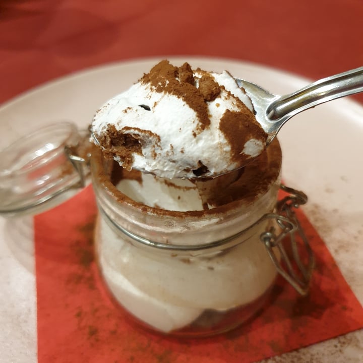 photo of Pizzeria Trattoria da Da' Tiramisu Vegan shared by @carmenveganblogger on  25 Mar 2022 - review