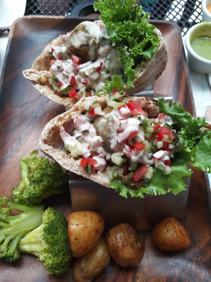 photo of LA SENDA Pita falafel shared by @silviware on  09 Dec 2019 - review