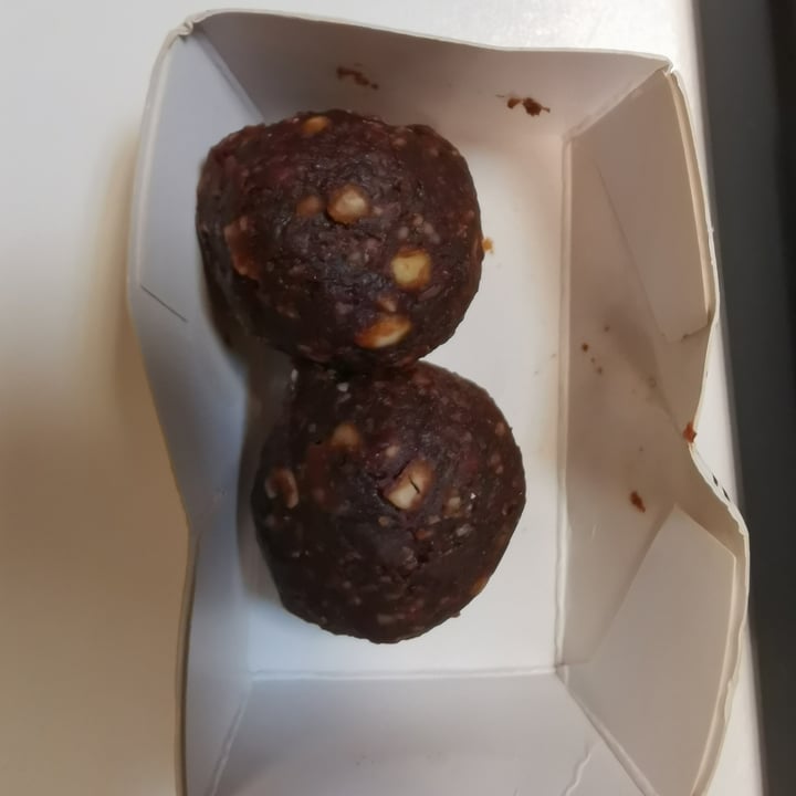photo of Deliciously Ella Nut Butter Balls - Hazelnut shared by @lukasser on  08 Feb 2021 - review
