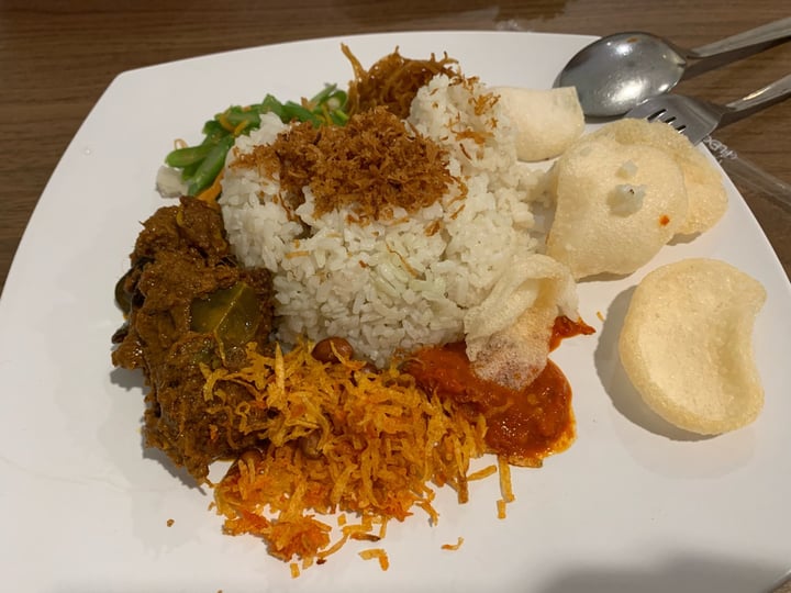 photo of Simple Joy Vegetarian Cuisine Nasi Lemak shared by @dedi89 on  24 Jul 2019 - review