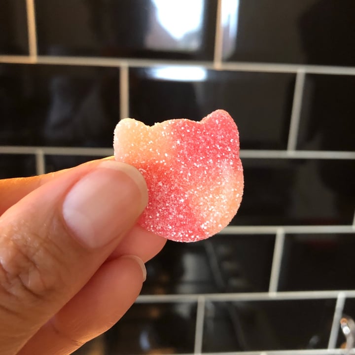 photo of Candy kittens Candy Kittens Tropical Mango shared by @southernveganupnorth on  14 Apr 2021 - review