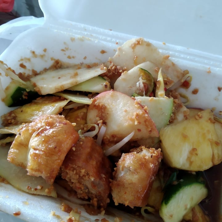 photo of Hua Hua Eating House Vegetarian Rojak shared by @marigoldish on  08 May 2021 - review