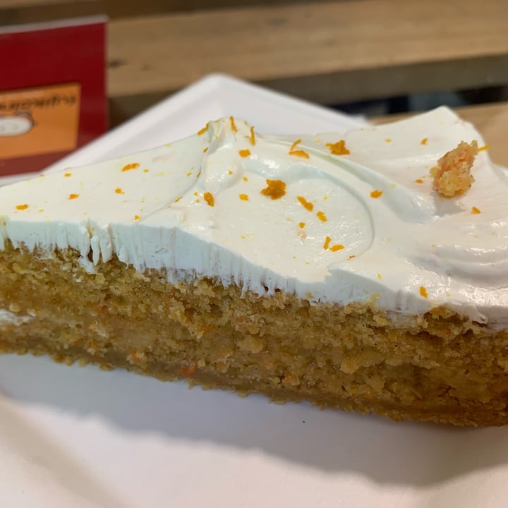 review photo of Basilico Food Carrot cake shared by @lallino on 17 Nov 2022 - review