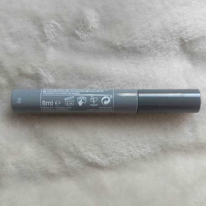 review photo of Hema Volume Mascara shared by @francescagnesutta on 02 Apr 2022 - review