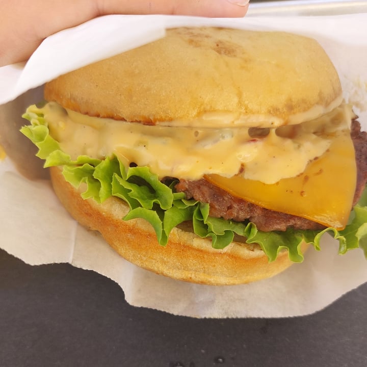 photo of Blackout Burger Lindsay’s Beyond Cheesburger Menu shared by @elettarga on  16 Sep 2022 - review