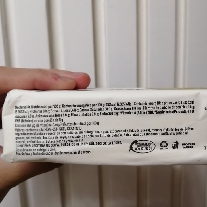 review photo of Aurrera Margarina Vegetal Aurrerá shared by @camilaeg on 22 Oct 2021 - review