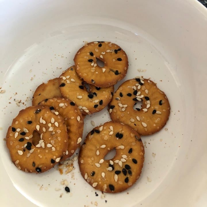 photo of Woolworths Food Pretzel Snack Sesame Pretzel Thins shared by @sagittariuskitty on  03 May 2020 - review