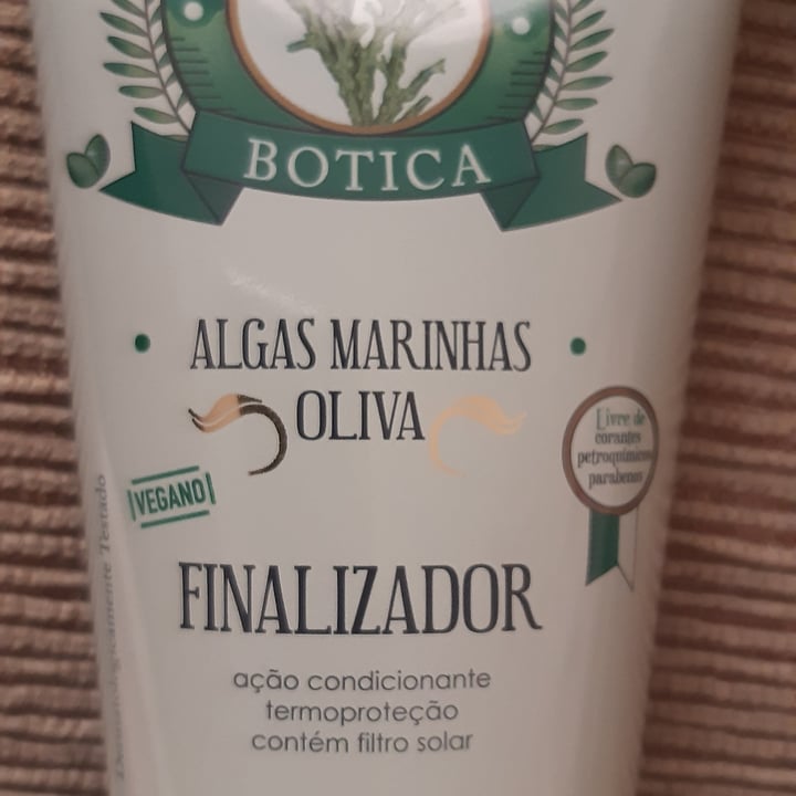 photo of Bio Extratus Finalizador De Cachos shared by @papade22 on  05 Sep 2022 - review