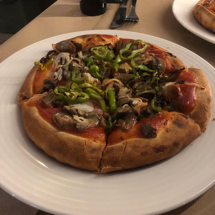 review photo of La Parada Pizza Vegetal shared by @cristorre on 20 Sep 2020 - review
