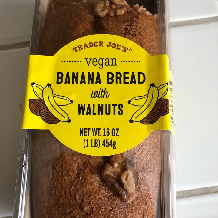 review photo of Trader Joe's Vegan Banana Bread with Walnuts shared by @happy2bvegan on 12 May 2022 - review