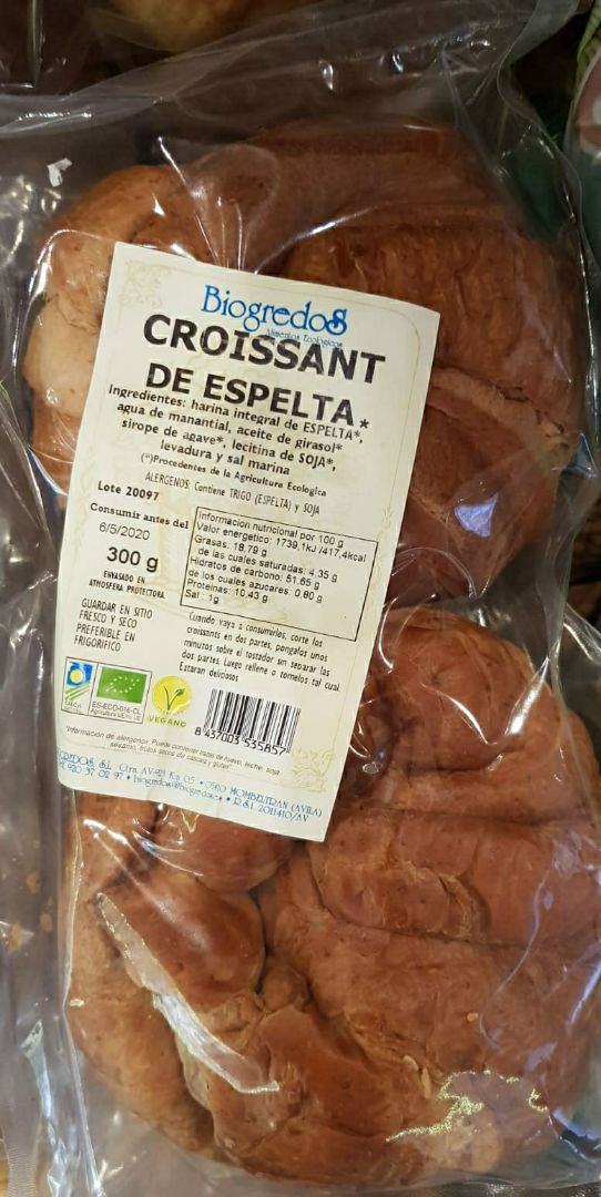 photo of Biogredos Croissant shared by @caracol on  14 Apr 2020 - review