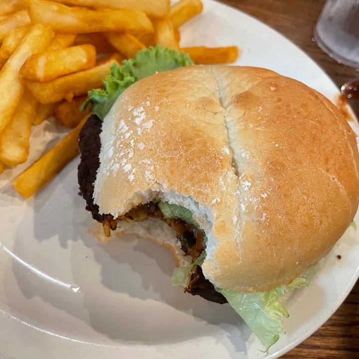photo of Abbey Road Pub & Restaurant Black bean burger shared by @bmusik on  28 Aug 2021 - review