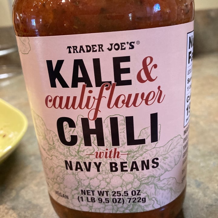photo of Trader Joe's Kale and cauliflower chili with navy beans shared by @compassionatekisses on  25 Oct 2021 - review