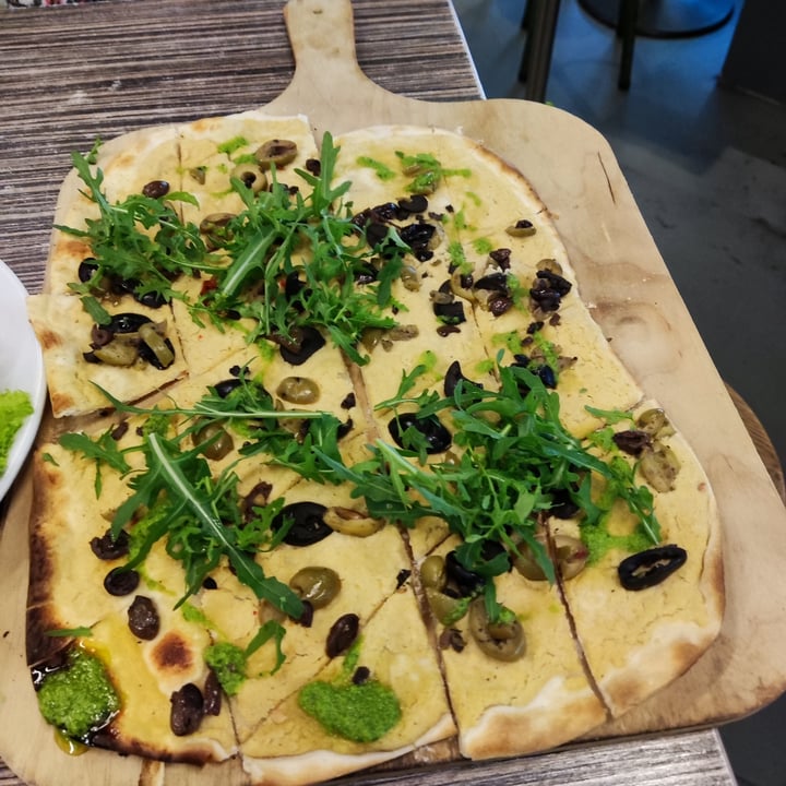 review photo of Cafe Mezzo Flammkuchen gerda spezial shared by @ceci98 on 26 May 2022 - review