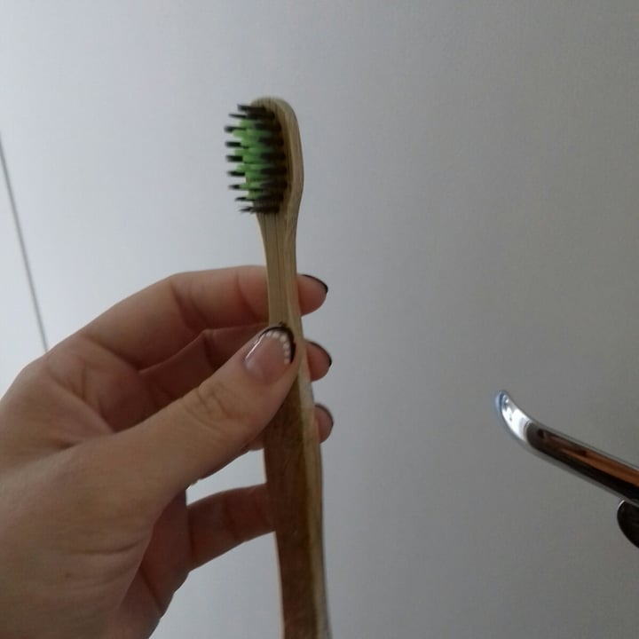 photo of Boni natural Bamboo Toothbrush shared by @juandriolli on  18 Apr 2022 - review