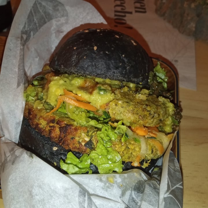 photo of Shagra - Positive Market: Restaurante vegetariano & vegano en Pereira - Venta de Productos Saludables - Comida y Productos saludables Hamburguesa Vegana shared by @mauardila on  10 Jun 2022 - review