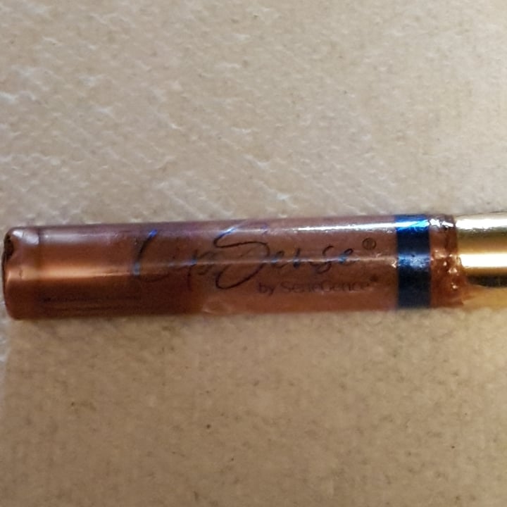 review photo of SeneGence LipSense Moisturizing Lip Gloss shared by @deniseha on 29 Jun 2021 - review
