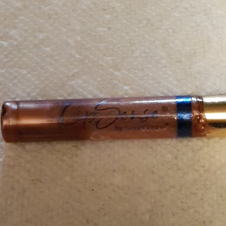 photo of SeneGence LipSense Moisturizing Lip Gloss shared by @deniseha on  29 Jun 2021 - review