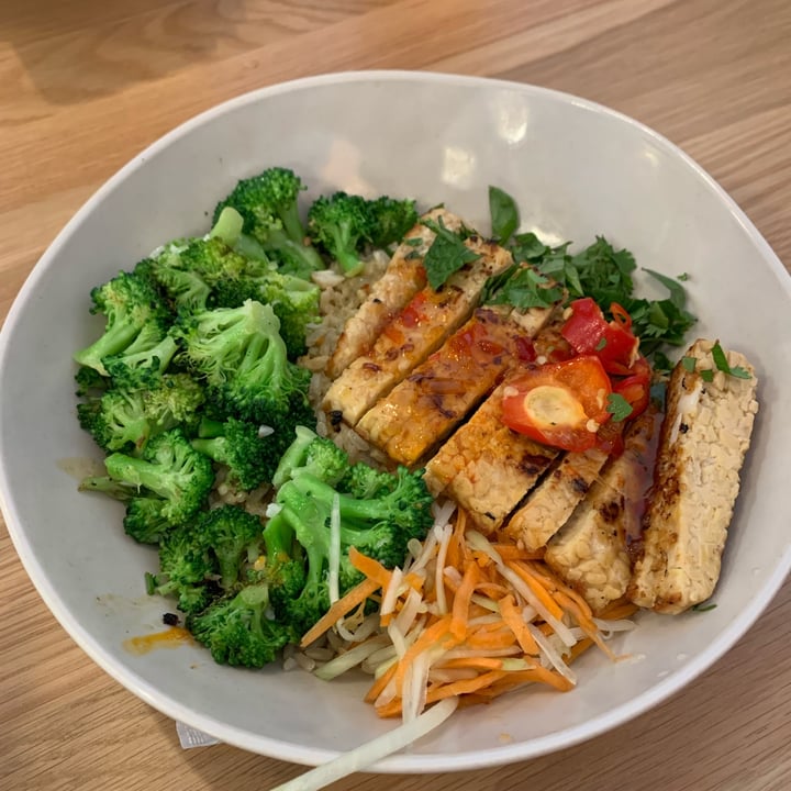 photo of Veggie Grill Far East Bowl shared by @roserose on  19 Jun 2022 - review