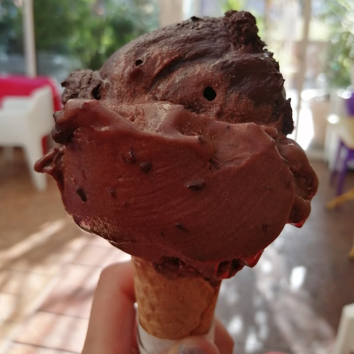 review photo of Brivido Goloso cono vegano fondente è cioccolato al latte di riso shared by @saraimbrogno on 30 Jun 2022 - review
