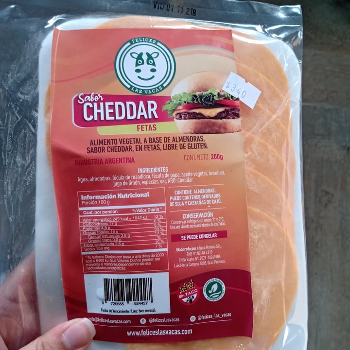 photo of Felices Las Vacas Queso Cheddar en Fetas shared by @hilen on  05 Sep 2021 - review