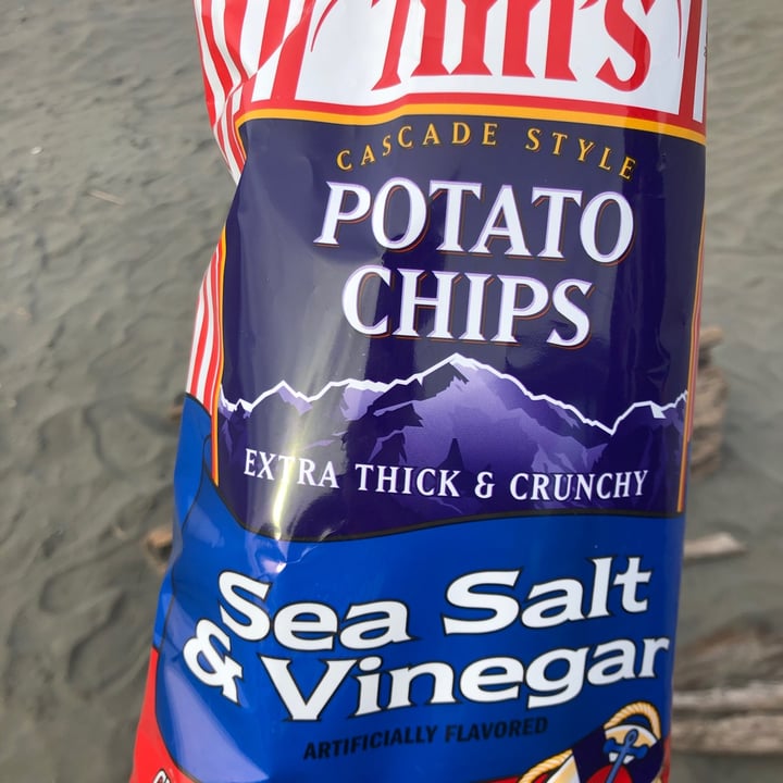 photo of Tim’s Salt & Vinegar Potato Chips shared by @alex on  14 Mar 2021 - review