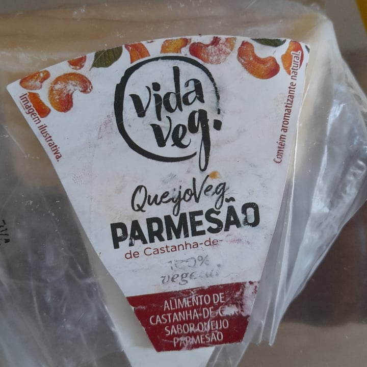 photo of Vida Veg queijo de castanha de caju sabor parmesão shared by @anyveggie on  10 Jul 2022 - review